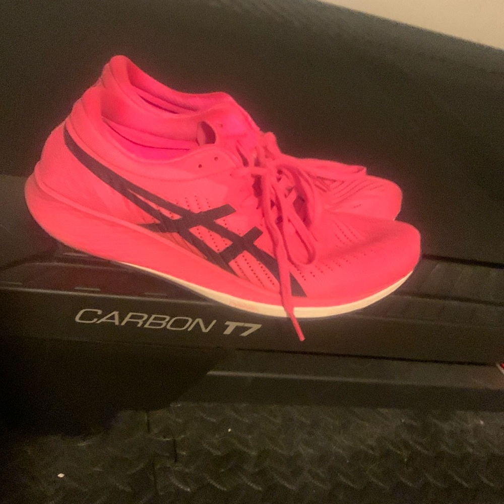 pink asics metaracer running shoes